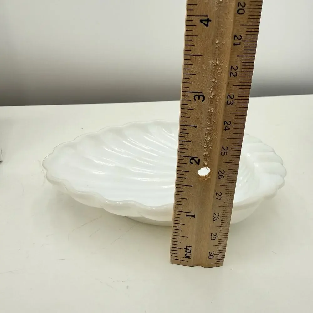 Hazel Atlas Milk‎ Glass Sea Shell Clam Vanity Trinket Soap Dish Vtg 5” EUC